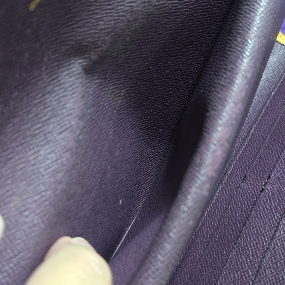 Louis Vuitton Yellow EPI Trifold Portefeuille Tresor International Long Wallet - Picture 12 of 14